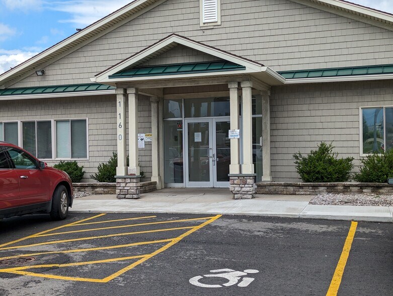 1160 Chili Ave, Rochester, NY à louer - Photo du bâtiment - Image 2 de 14