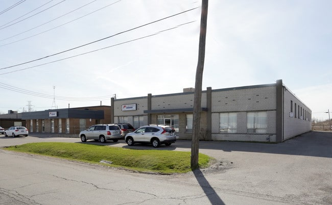 Plus de détails pour 1736-1746 Mattawa Ave, Mississauga, ON - Industriel à vendre