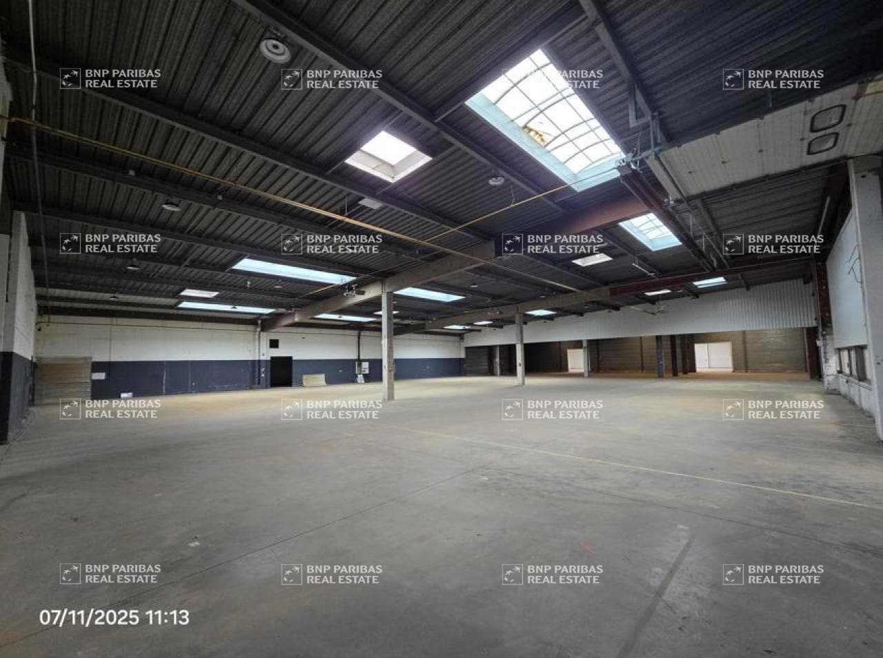 Flex in Nantes for lease Building Photo- Image 1 of 7
