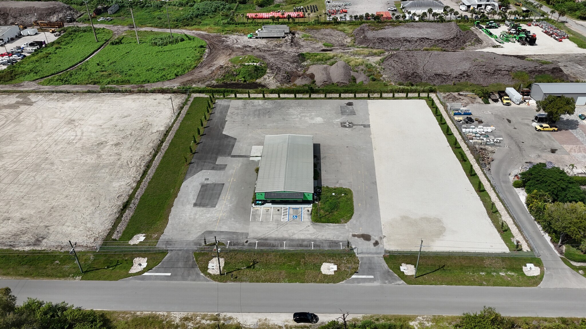 7050 Pennsylvania St, Fort Myers, FL à louer Aérien- Image 1 de 9