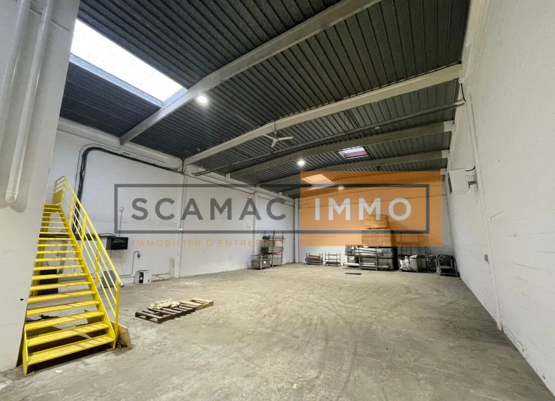 Office in Torcy for lease Building Photo- Image 1 of 7