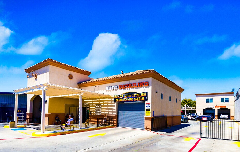 1027 N Hacienda Blvd, La Puente, CA à louer - Photo du bâtiment - Image 3 de 21