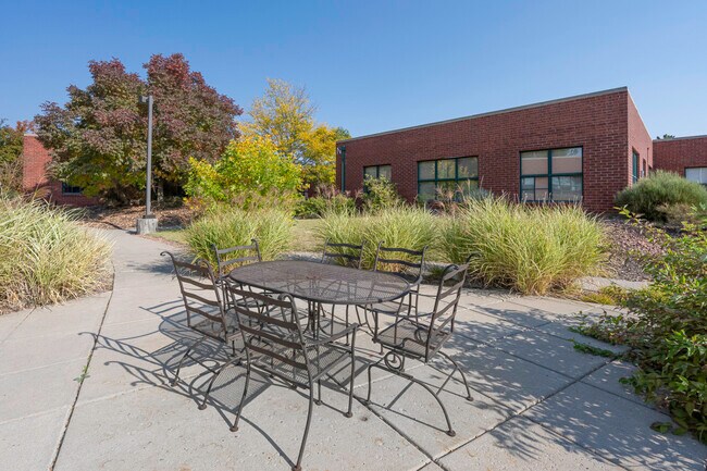 Plus de détails pour 88 Inverness Cir E, Englewood, CO - Bureau à vendre