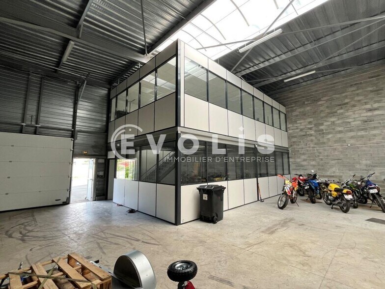167 Avenue Du Périgord, Yvrac for lease - Building Photo - Image 3 of 9