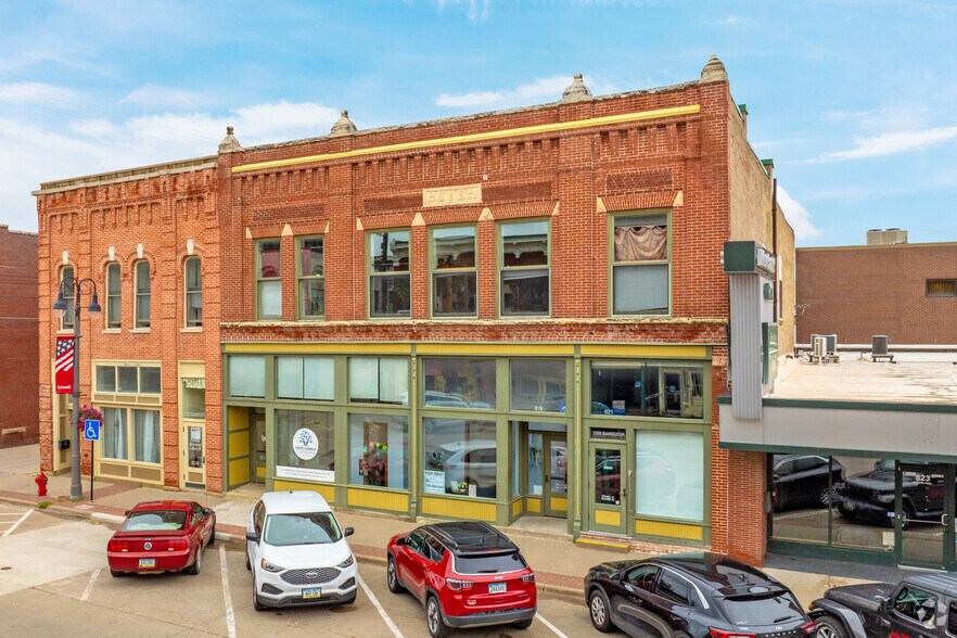817 4th Ave, Grinnell, IA à louer - Photo du bâtiment - Image 2 de 3