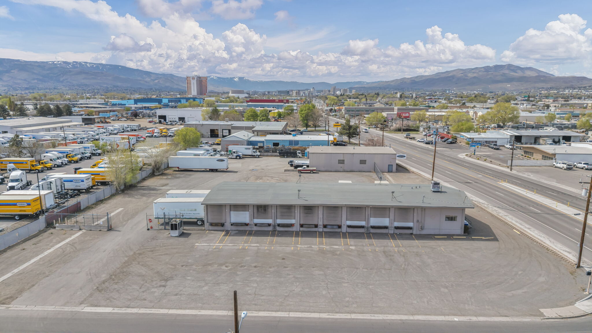 1235 Glendale Ave, Sparks, NV for lease Primary Photo- Image 1 of 28