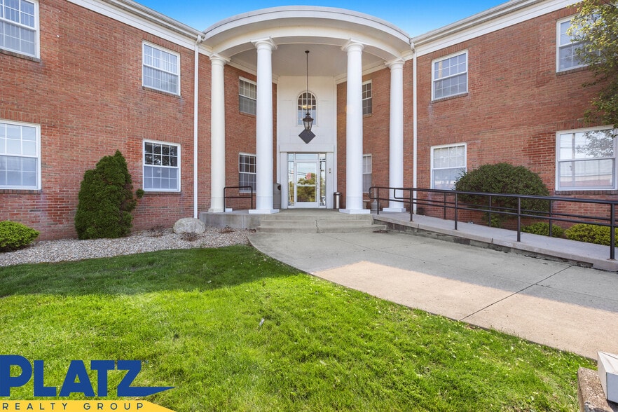 Austintown Investment Portfolio portfolio of 2 properties for sale on LoopNet.ca - Building Photo - Image 1 of 22