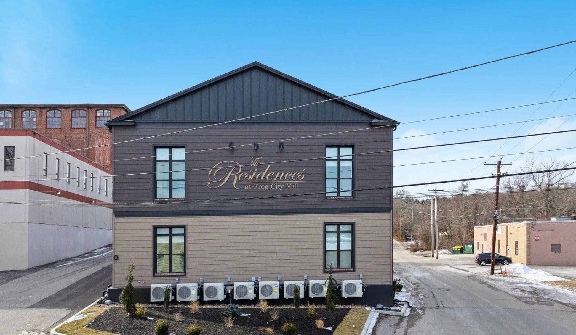 64 Mill St, Johnston, RI à vendre Photo principale- Image 1 de 12