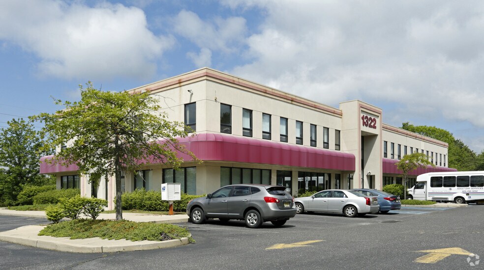 1322 Route 72 W, Manahawkin, NJ à louer - Photo du bâtiment - Image 2 de 13