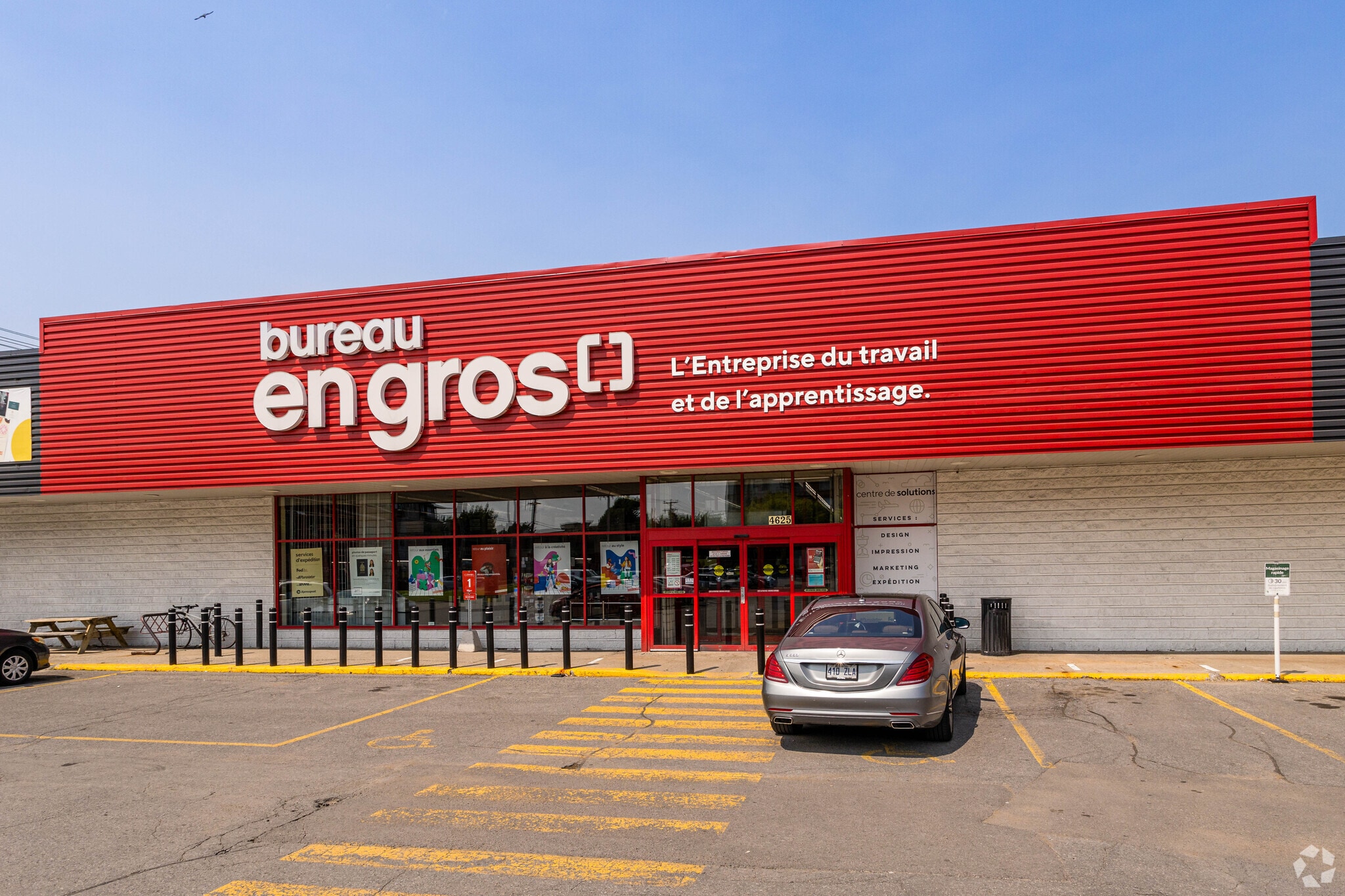 4625-4675 St Jean-talon E, Montréal, QC for lease Primary Photo- Image 1 of 7