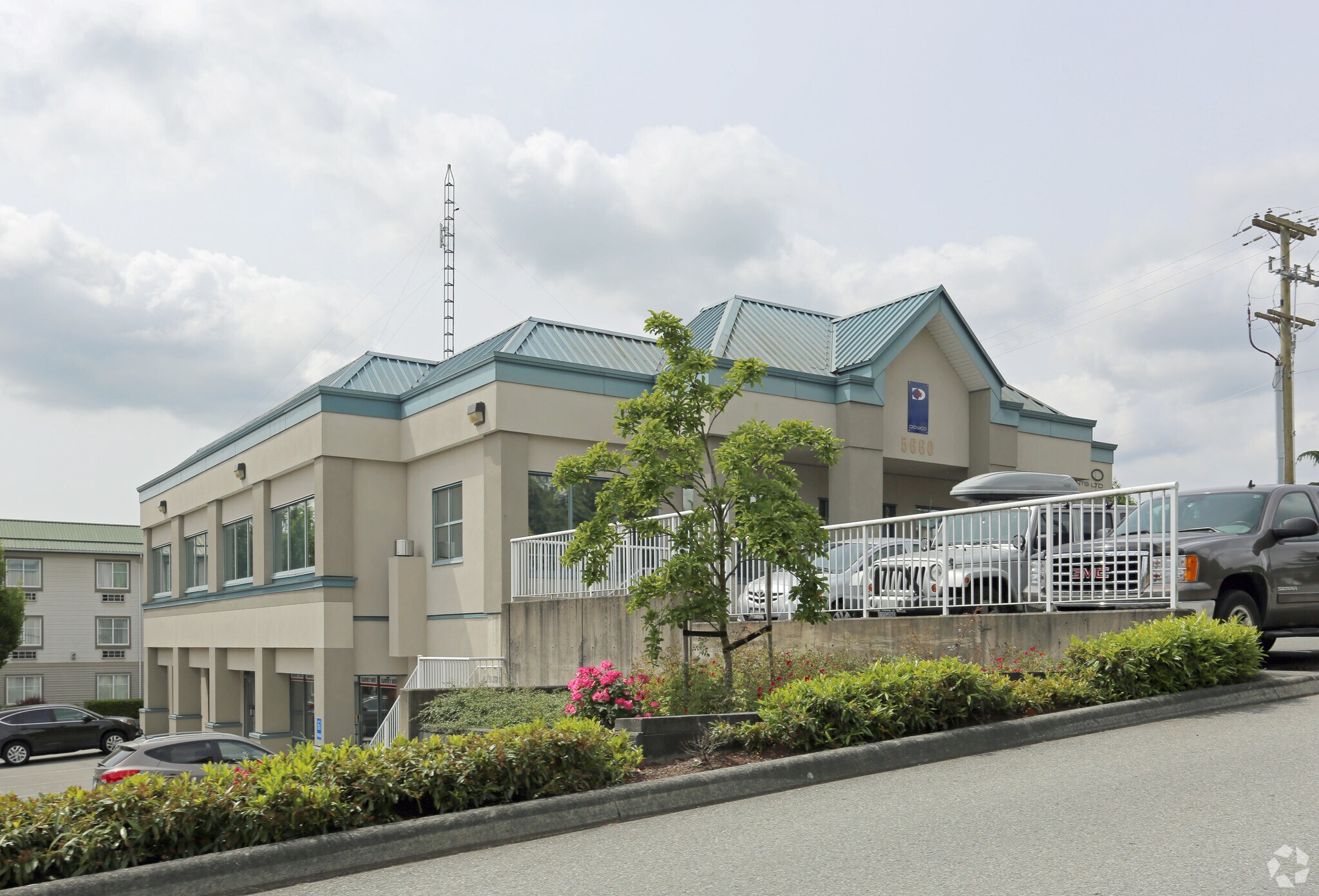 5668 192 St, Surrey, BC à vendre Photo principale- Image 1 de 1