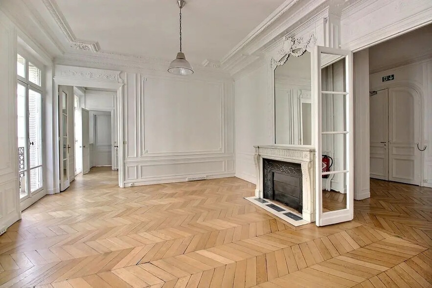 Office in Paris for lease - Interior Photo - Image 2 of 7