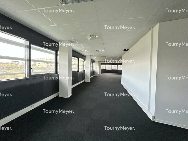 159 Rue De Thor, Montpellier for lease - Interior Photo - Image 2 of 5