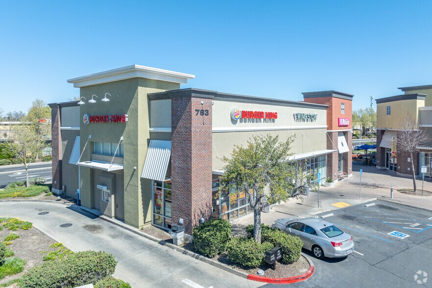 Riverpoint Cir, West Sacramento, CA à louer - Photo du bâtiment - Image 1 de 34