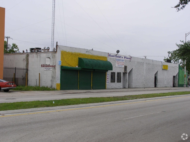 1260 NW 62nd St, Miami, FL à louer - Photo du bâtiment - Image 3 de 6
