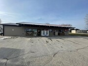 4521 W Caro Rd, Vassar MI - Parking Garage