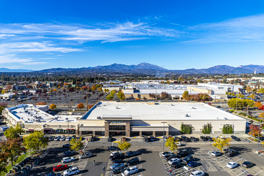 1310-1380 Churn Creek Rd, Redding, CA for lease - Building Photo - Image 1 of 4