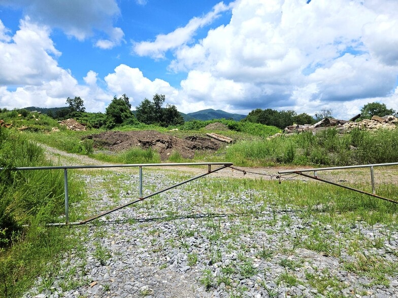 US Highway 70 Hwy, Swannanoa, NC for sale - Building Photo - Image 2 of 7