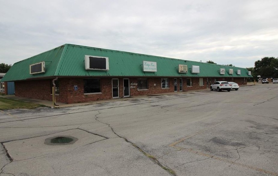 624-638 Wagner Ave, Greenville, OH for lease - Building Photo - Image 3 of 6