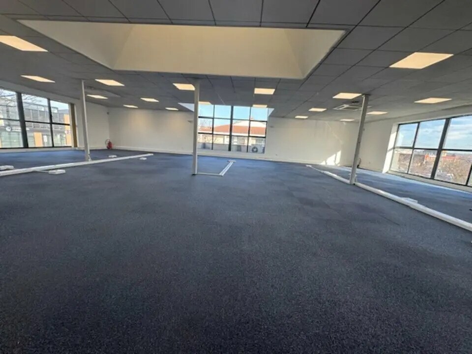 Office in Villefranche-sur-Saône for sale Interior Photo- Image 1 of 4