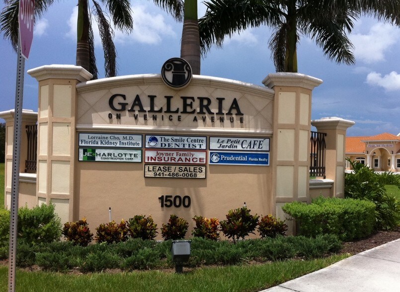 1500 E Venice Ave, Venice, FL à vendre - Photo du bâtiment - Image 3 de 43