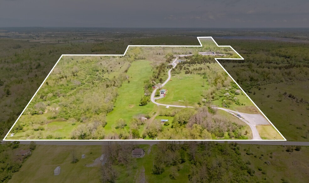 5485 State Route 12E, Cape Vincent, NY à vendre - Photo du bâtiment - Image 2 de 10