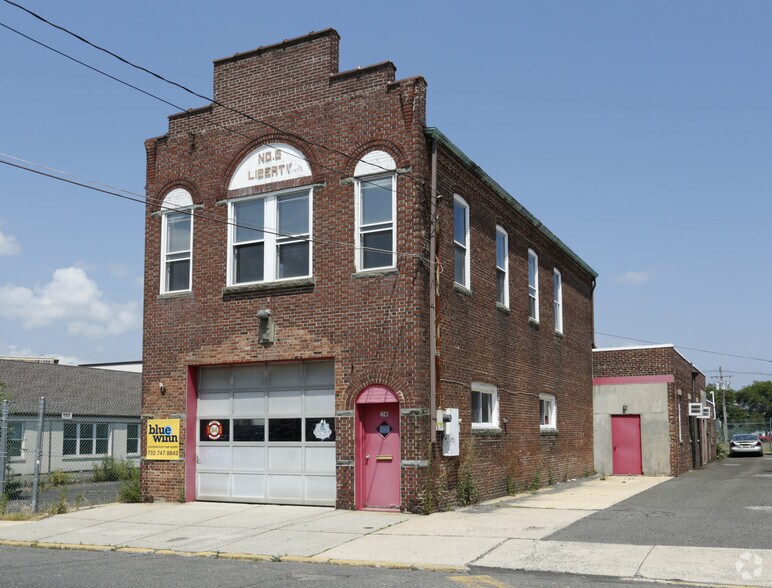 40 White St, Red Bank, NJ à louer - Photo du bâtiment - Image 2 de 2