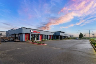 Plus de détails pour 2425 25th St SE, Salem, OR - Vente au détail à vendre