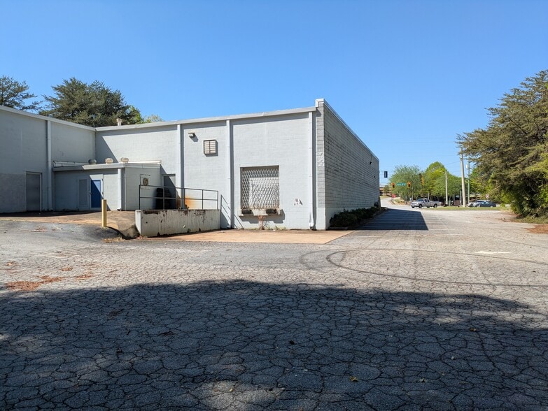 406 Pleasant Hill Rd NW, Lilburn, GA for sale - Building Photo - Image 3 of 4