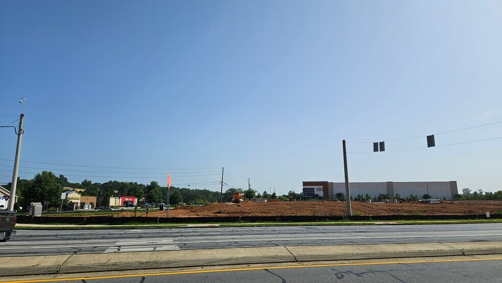 939 Gainesville Hwy, Buford, GA à vendre - Photo du bâtiment - Image 3 de 14