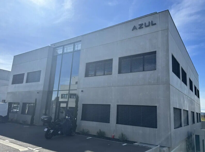 1306 Chemin Du Champ De Lière, Rillieux-la-Pape à vendre - Photo du bâtiment - Image 2 de 7