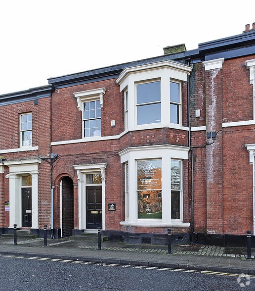 15 Palmyra Sq S, Warrington for sale - Building Photo - Image 2 of 2