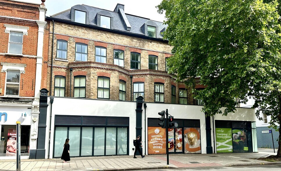 104-108 Chiswick High Rd, Londres à louer - Photo du bâtiment - Image 1 de 9