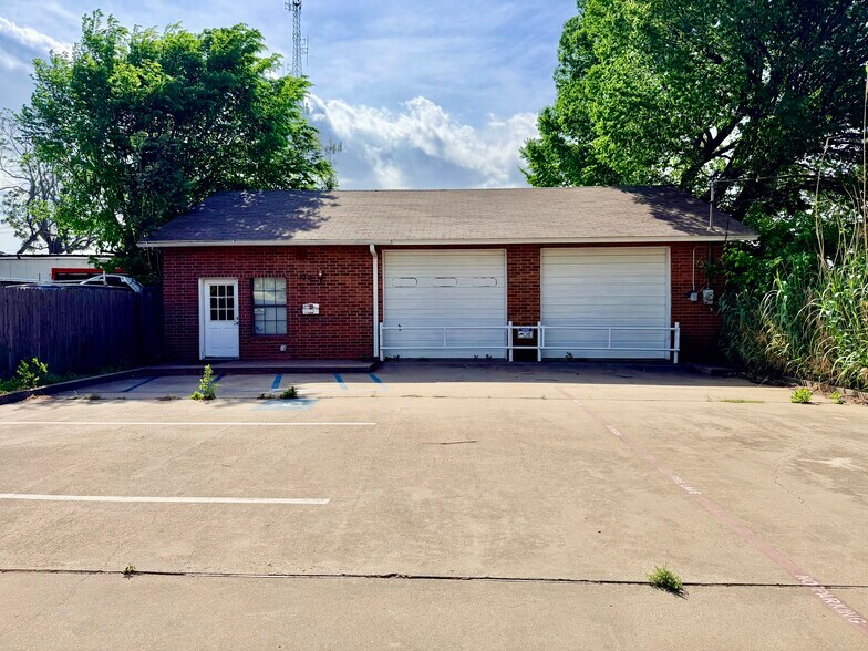 730 Wainwright St, Denton, TX à louer - Photo du bâtiment - Image 1 de 14