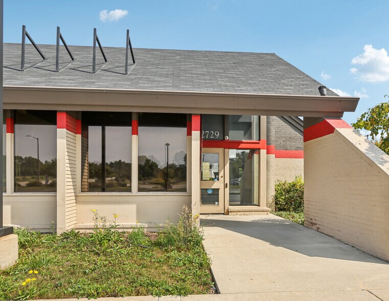 2729 18th St, Kenosha, WI à vendre - Photo du bâtiment - Image 2 de 6