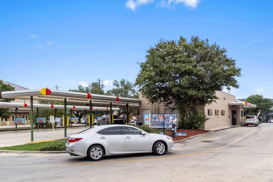 24039 W Interstate 10, San Antonio, TX à louer - Photo du bâtiment - Image 3 de 5