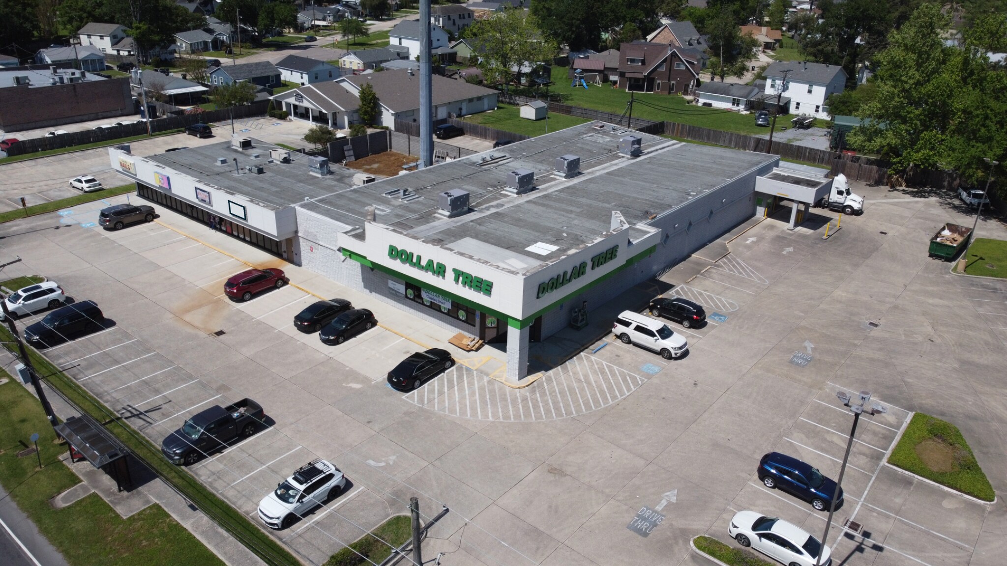 8225-8233 Jefferson Hwy, New Orleans, LA for lease Primary Photo- Image 1 of 9