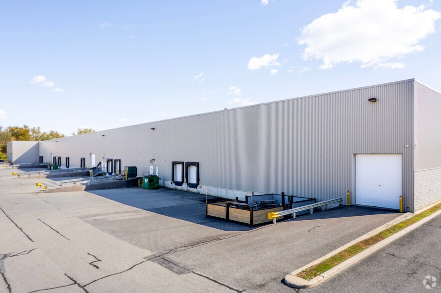 20975-21225 Rue Daoust, Sainte-Anne-de-Bellevue, QC for lease - Building Photo - Image 2 of 4