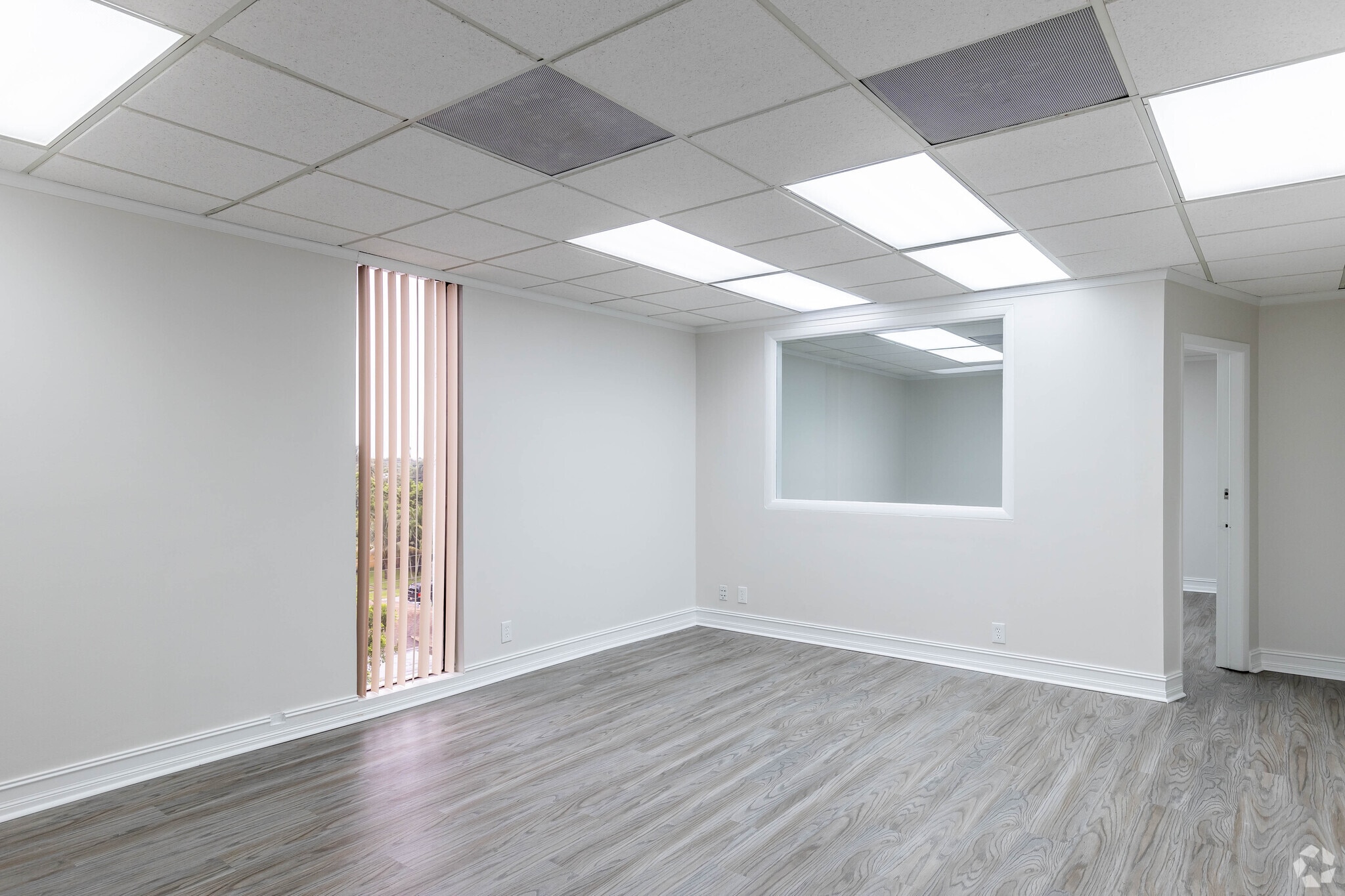 3500 N State Road 7, Lauderdale Lakes, FL for lease Interior Photo- Image 1 of 3