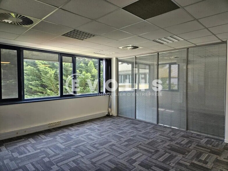 17B Avenue Des Andes, Les Ulis à louer - Photo intérieure - Image 2 de 8