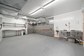 Plus de détails pour 110-118 Markfield Rd, Londres - Industriel à louer