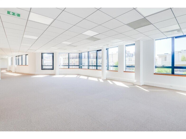 108-116 Rue Victor Hugo, Levallois-Perret for lease - Interior Photo - Image 3 of 8