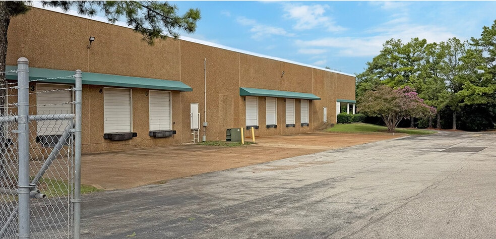 4311-4313 Air Trans Rd, Memphis, TN for lease - Building Photo - Image 3 of 12