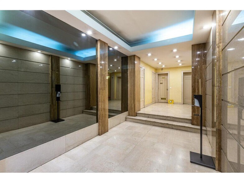 43 Boulevard Malesherbes, Paris à louer - Hall d’entrée - Image 2 de 12