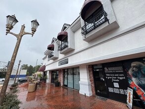 15928 Ventura Blvd, Encino, CA à louer Photo du bâtiment- Image 1 de 10