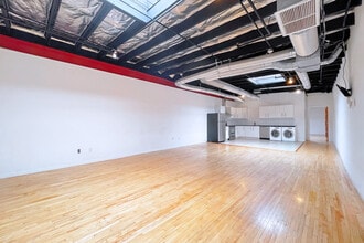 5401 W Alvern Cir, Los Angeles, CA for lease Interior Photo- Image 1 of 9