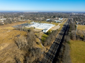 7920 Mapleway Dr, Olmsted Falls, OH - AERIAL  map view