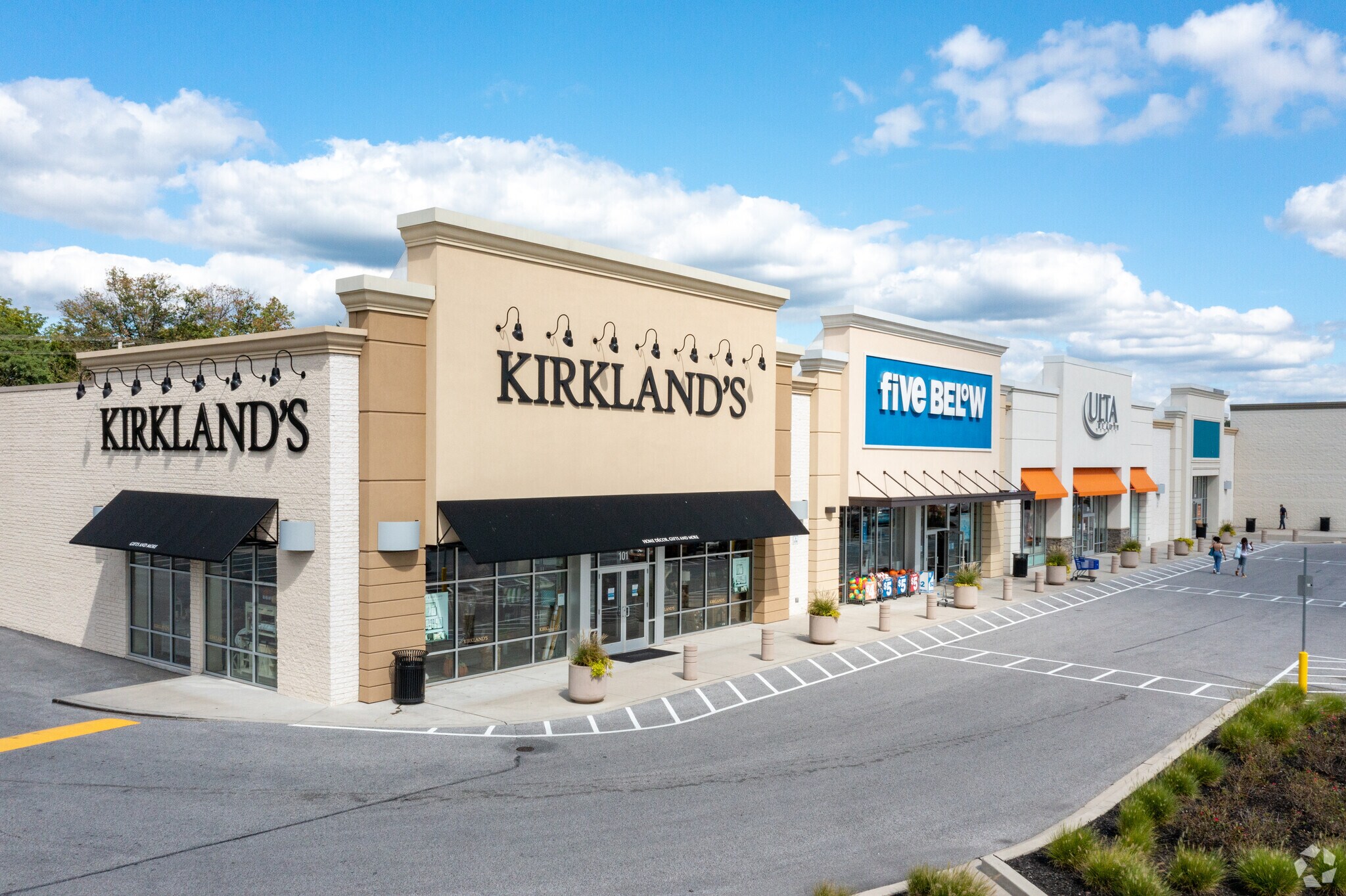 801-819 Goucher Blvd, Towson, MD for lease Primary Photo- Image 1 of 17