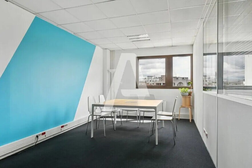 Bureau dans Ivry-sur-Seine à louer - Photo du bâtiment - Image 2 de 5