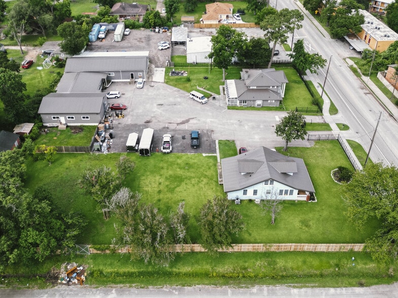 8432 Park Place Blvd, Houston, TX for sale - Building Photo - Image 3 of 31